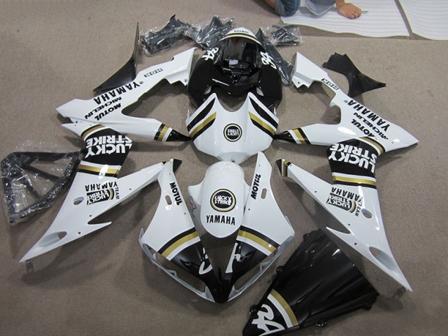 Carenado Moto Yamaha R1 04-06 - Negro Blanco Lucky Strike Carenado Moto Yamaha R1 04-06 - Negro Blanco Lucky Strike