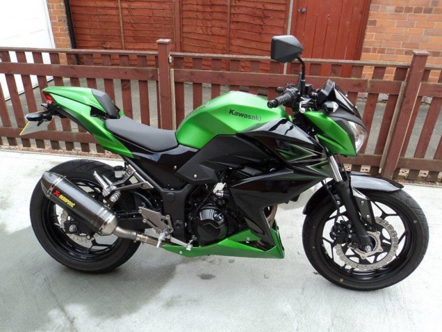 Compra Carenado Moto Kawasaki Z250/Z300 2015-2016 - Verde Negro Mate