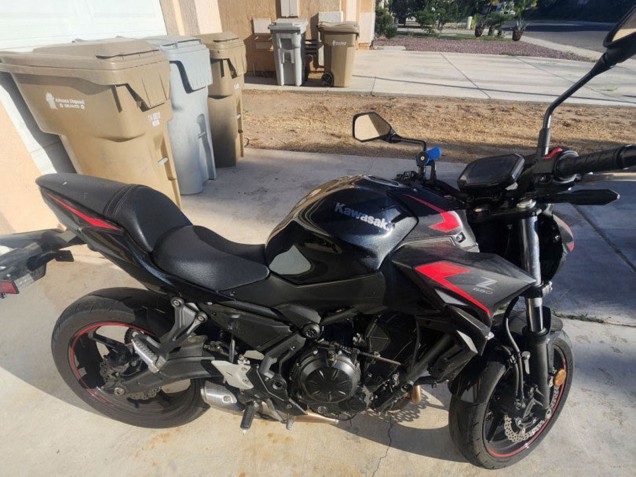 Compra Carenados Moto Kawasaki Ninja Z650 2020-2023 - Negro Rojo