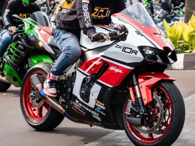 Compra Carenados Moto Kawasaki ZX10R 2021-2025 - Blanco Rojo Negro