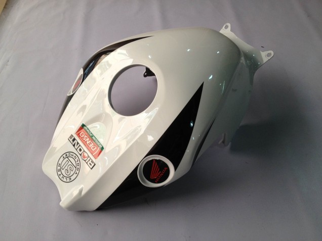 Compra Carenados Moto Honda CBR1000RR 2012-2016 - Blanco Negro Brillante Rizoma Playboy