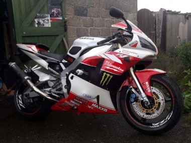 Compra Carenados Moto Yamaha YZF 1000 R1 1998-1999 - Rojo Blanco Negro Amarillo Monstruo Milwaukee MAXXIS 11