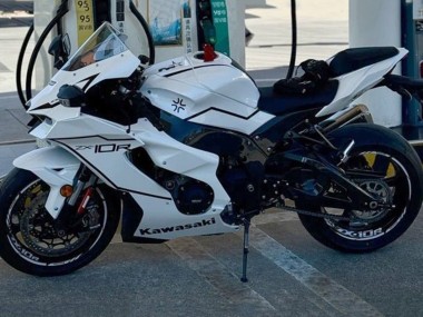 Compra Carenados Moto Kawasaki ZX10R 2021-2025 - Blanco Negro Raya